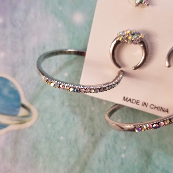 Iridescent Rhinestone Earring Set - Picture 4 of 5